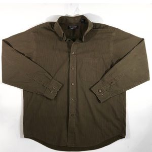 Men’s Roundtree & Yorke long sleeve dress shirt